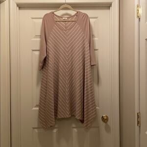 Hanky hem chevron stripe dress, size 2X